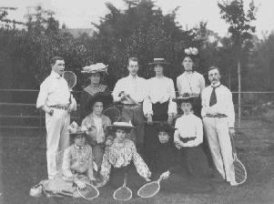 Possibly Hedley (centre) Possibly Hedley (centre)