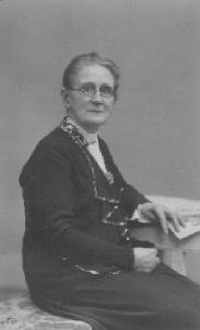 Julia Ellen (Mrs Hammond)